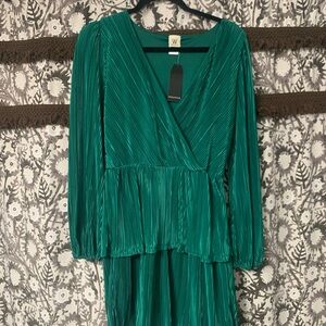 Green Long Sleeve Mini Dress